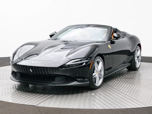 Used 2026 Ferrari Roma Spider image 1