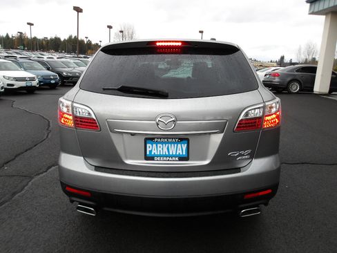 Used 2011 MAZDA CX-9 Grand Touring w/ Moonroof & Bose Audio Pkg image 4