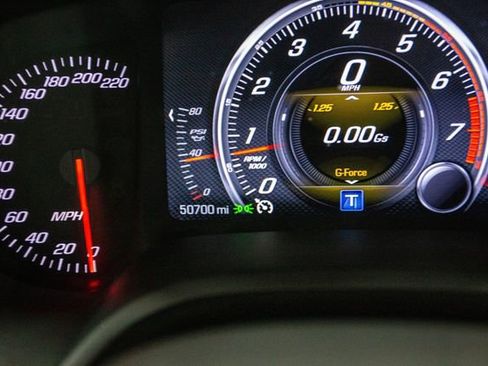 Used 2015 Chevrolet Corvette Z06 w/ 3LZ Preferred Equipment Group image 6