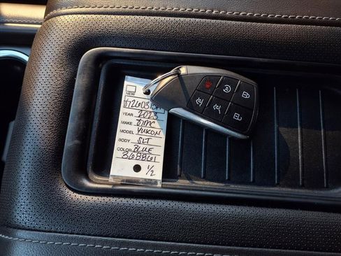 Certified 2023 GMC Yukon SLT w/ SLT Luxury Package image 14