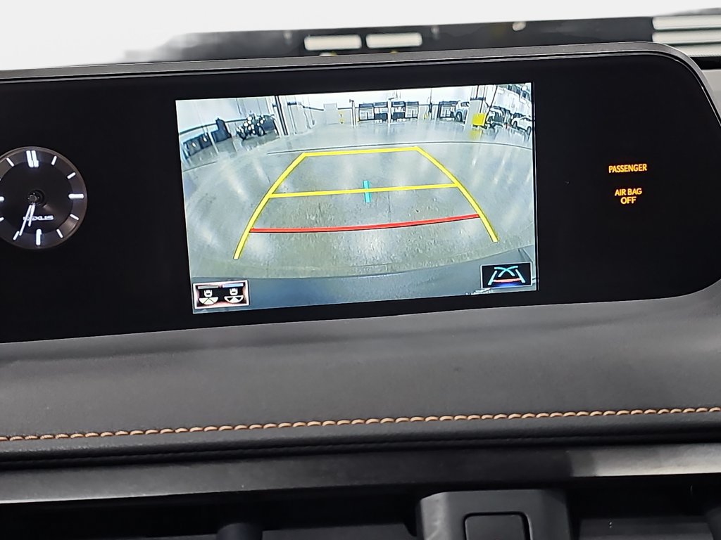 Used 2022 Lexus UX 250h w/ Accessory Package (Z2) AWD/4WD image 21