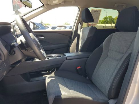 Used 2023 Nissan Rogue SV AWD/4WD image 17