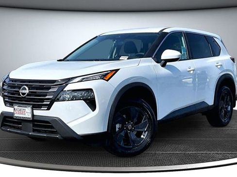 New 2026 Nissan Rogue SV FWD image 2