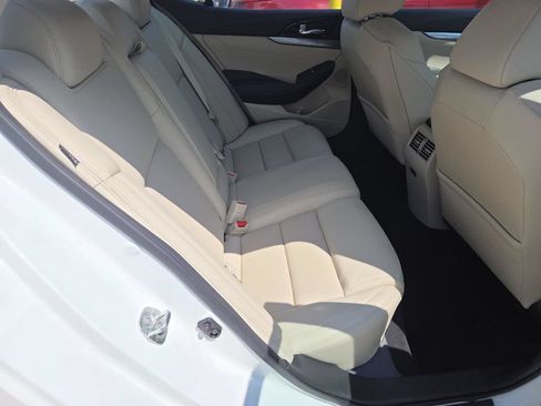 Used 2023 Nissan Maxima SV w/ Floor Mat Group FWD image 18