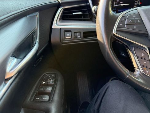 Used 2019 Cadillac XT5 Luxury AWD/4WD image 18