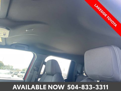 Used 2025 Toyota Tacoma TRD Sport AWD/4WD image 29