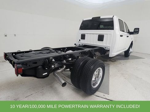 New 2026 RAM 3500 Tradesman w/ Chrome Appearance Group A AWD/4WD image 8