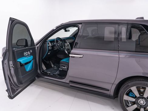Certified 2024 Rolls-Royce Cullinan w/ Cullinan Package AWD/4WD image 10