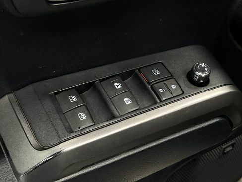 Used 2017 Toyota Tacoma Limited w/ Tow Package AWD/4WD image 16