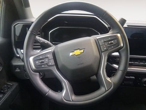 Used 2025 Chevrolet Silverado 1500 LT image 12