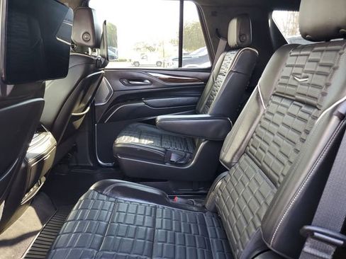 Used 2022 Cadillac Escalade Sport Platinum w/ LPO, ONYX Package image 10