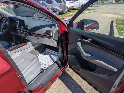 Used 2020 Audi Q5 2.0T Premium image 40