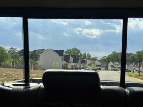 Used 2018 RAM 2500 Laramie w/ Off Road Package image 34