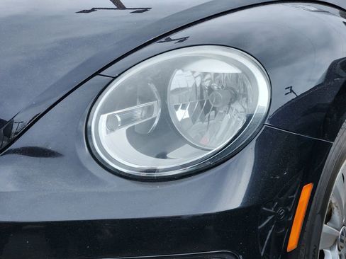 Used 2019 Volkswagen Beetle 2.0T SE image 6