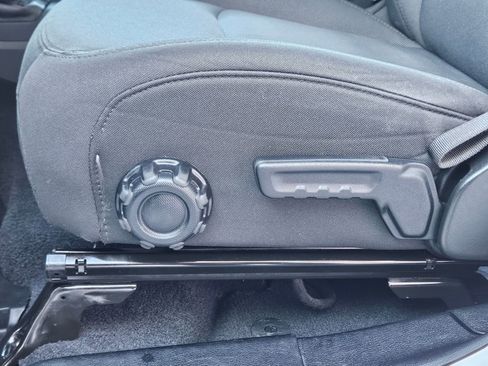 Used 2020 Jeep Wrangler Unlimited Sport image 21