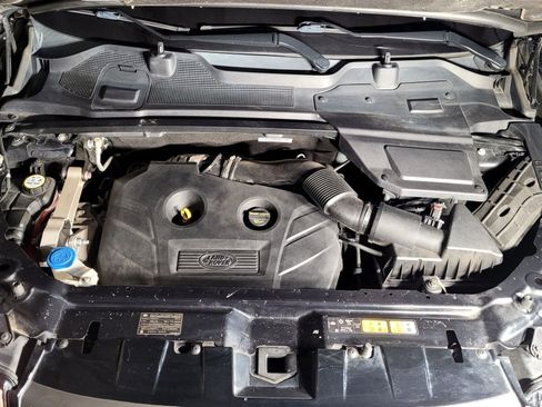 Used 2017 Land Rover Discovery Sport SE image 38