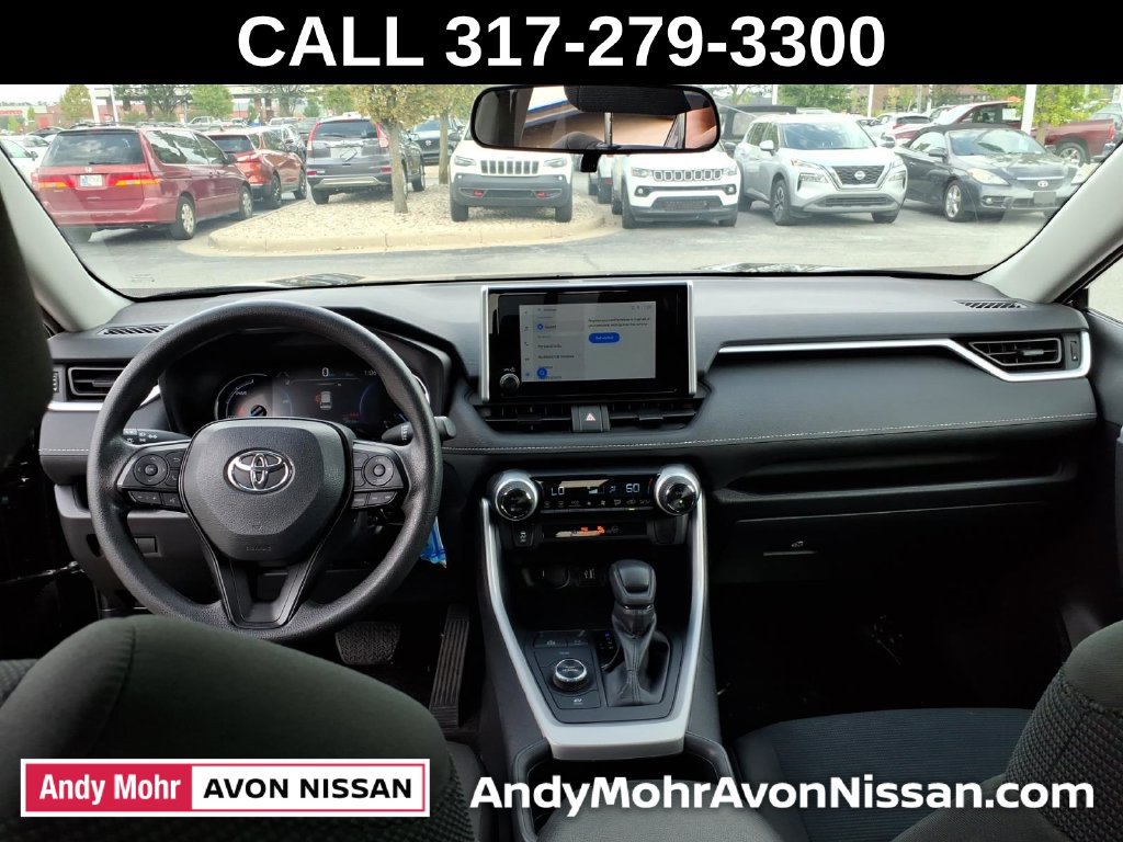 Used 2025 Toyota RAV4 LE AWD/4WD image 38