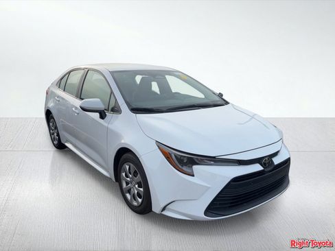 Certified 2024 Toyota Corolla LE image 5