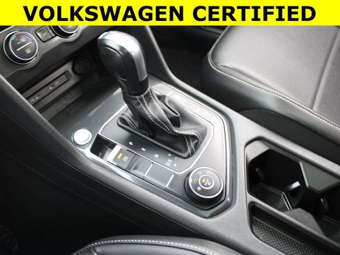 Certified 2021 Volkswagen Tiguan SE R-Line AWD/4WD image 18