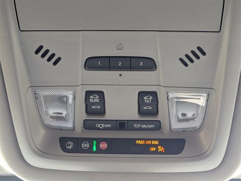 Certified 2023 GMC Acadia SLT w/ Preferred Package image 32