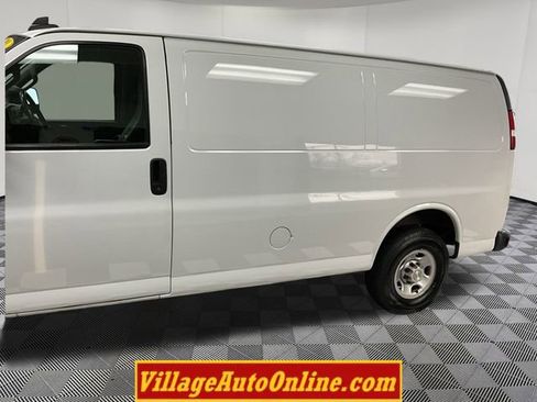 Used 2020 Chevrolet Express 2500 w/ Communications Package RWD image 8