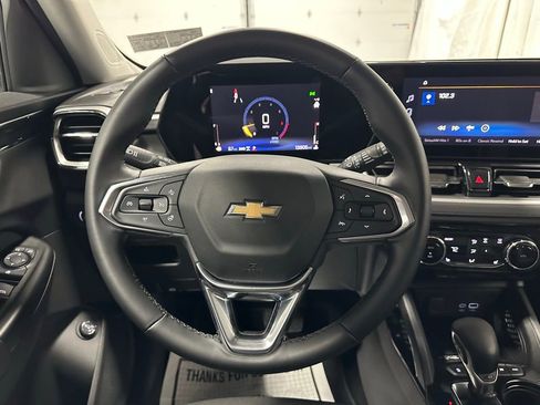 Used 2024 Chevrolet TrailBlazer LT w/ Convenience Package AWD/4WD image 18