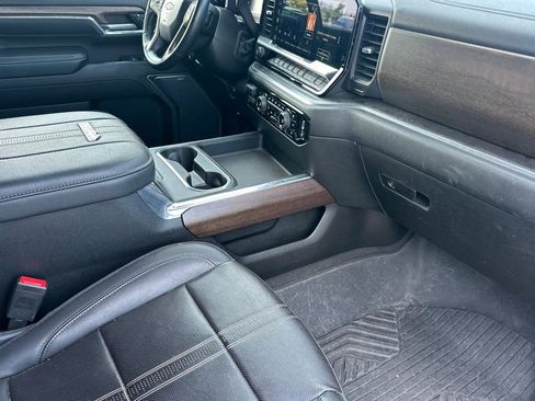 Used 2024 Chevrolet Silverado 2500 High Country w/ High Country Premium Package AWD/4WD image 19