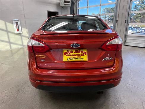 Used 2018 Ford Fiesta SE w/ Equipment Group 201A image 4