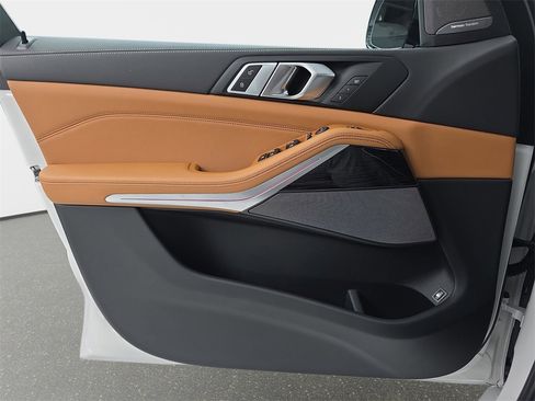 New 2026 BMW X5 xDrive50e w/ M Sport Package image 26