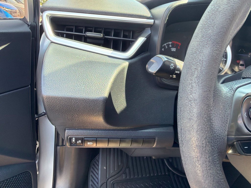 Used 2020 Toyota Corolla LE FWD image 25