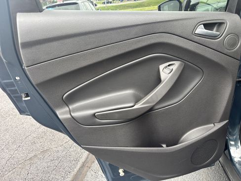 Used 2019 Ford Escape Titanium FWD image 9