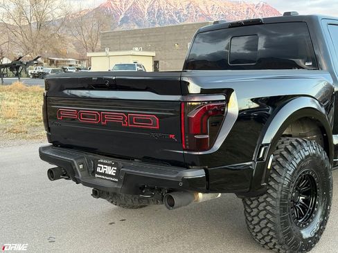 Used 2025 Ford F150 Raptor w/ Equipment Group 803A Raptor R AWD/4WD image 9