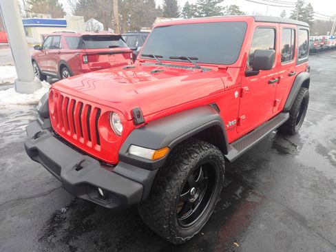 Used 2018 Jeep Wrangler Unlimited Sport S image 3