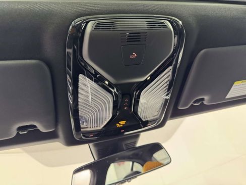 Used 2025 BMW 330i xDrive 330i xDrive w/ Convenience Package image 25