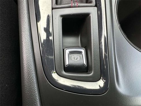 Certified 2022 Chevrolet Equinox RS w/ RS Leather Package image 32