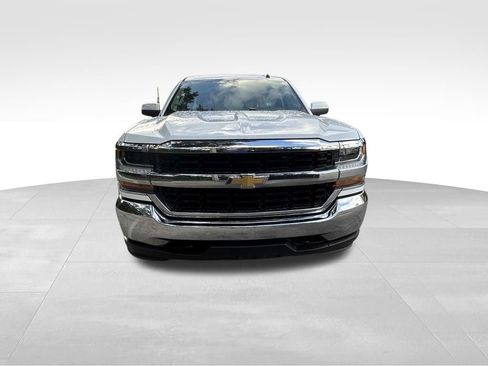 Used 2019 Chevrolet Silverado 1500 LT AWD/4WD image 9
