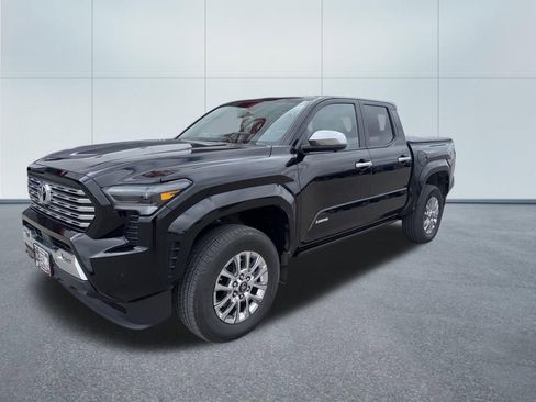 Used 2024 Toyota Tacoma Limited w/ Limited Package (LT) image 10