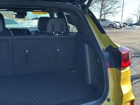 Used 2025 Chevrolet TrailBlazer RS w/ Convenience Package AWD/4WD image 33