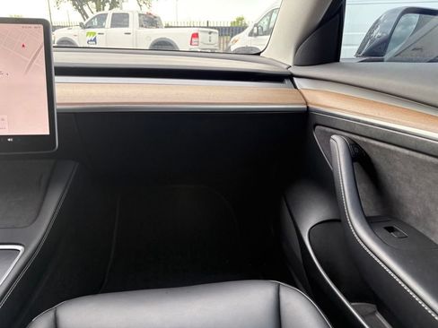 Used 2022 Tesla Model 3 Long Range AWD/4WD image 7