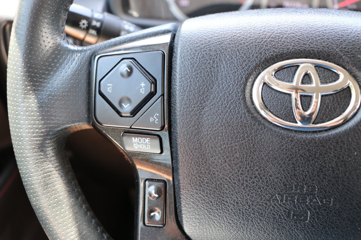 Used 2021 Toyota 4Runner Venture w/ Moonroof Package AWD/4WD image 17