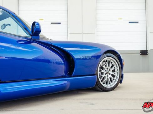 Used 1997 Dodge Viper GTS RWD image 25