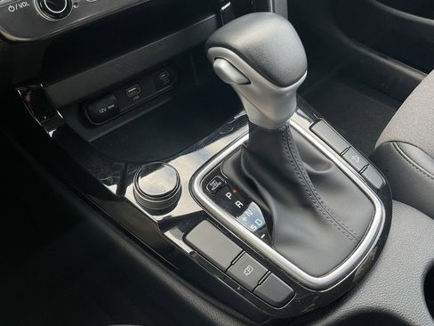 Used 2025 Kia Seltos S image 37