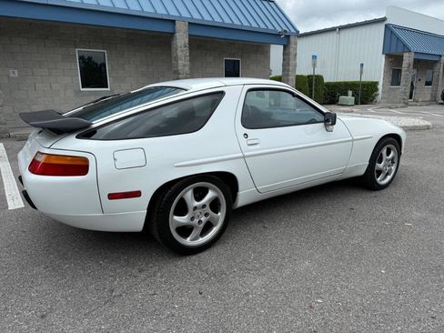 Used 1987 Porsche 928 S4 RWD image 7