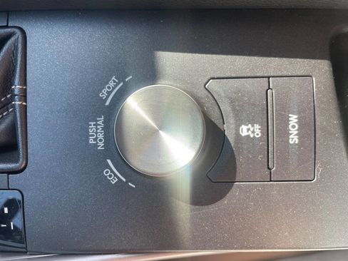 Used 2016 Lexus IS 200t RWD image 24