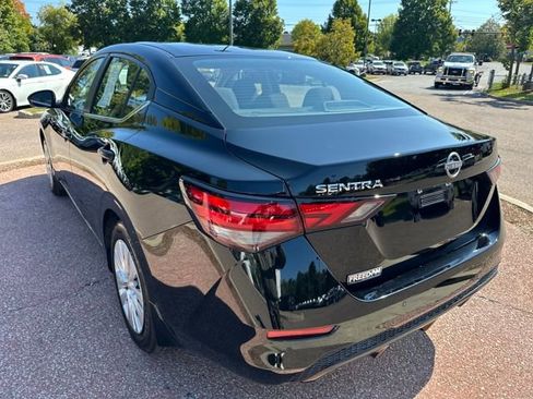 Used 2025 Nissan Sentra S image 3