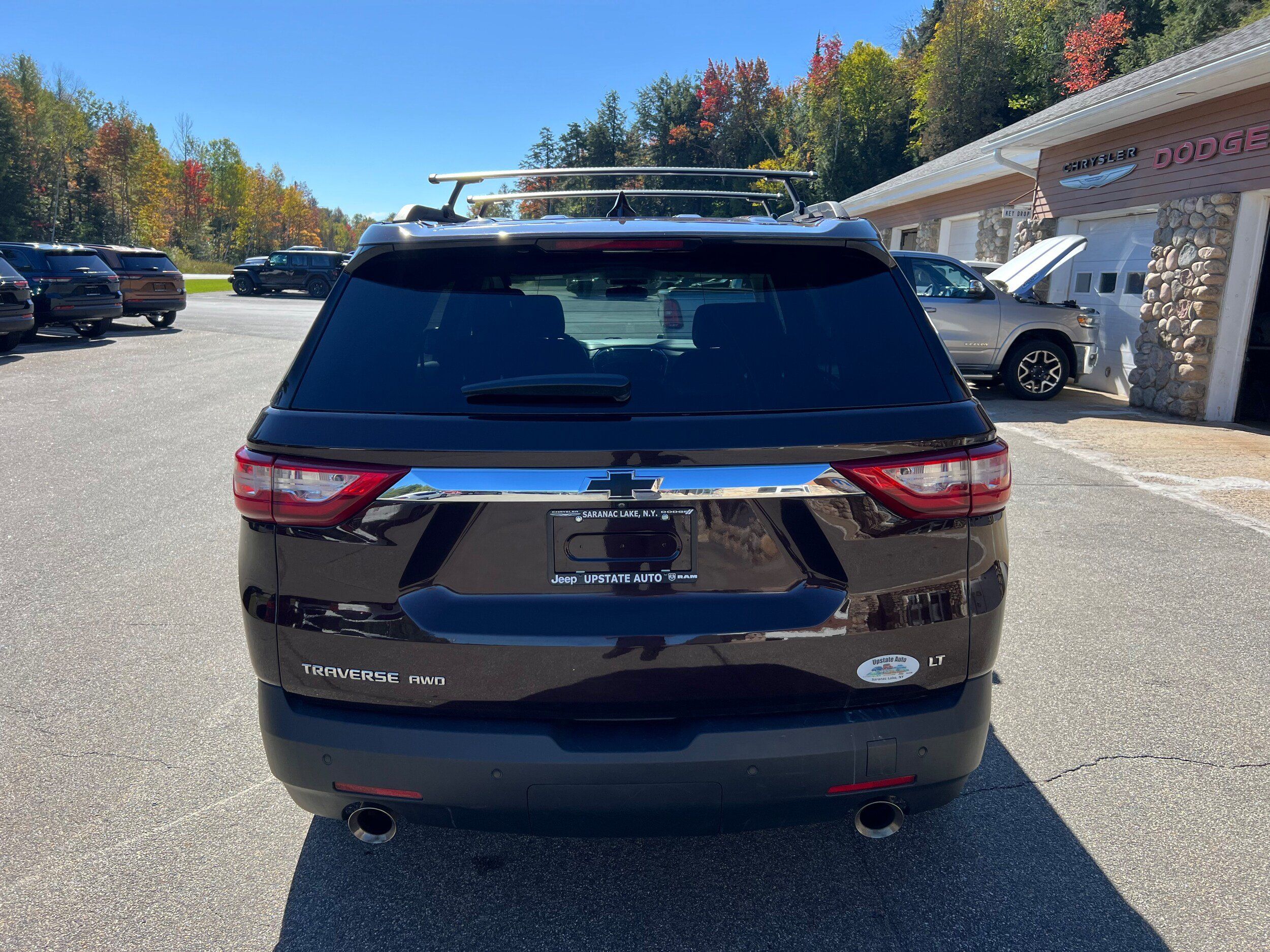 Used 2020 Chevrolet Traverse LT w/ LPO, Floor Liner Package AWD/4WD image 6