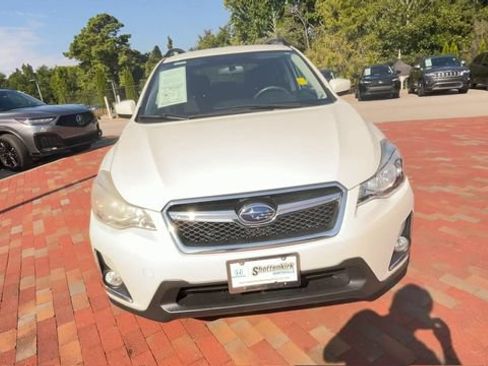 Used 2017 Subaru Crosstrek 2.0i Premium AWD/4WD image 4