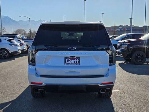 New 2026 Chevrolet Suburban High Country image 4