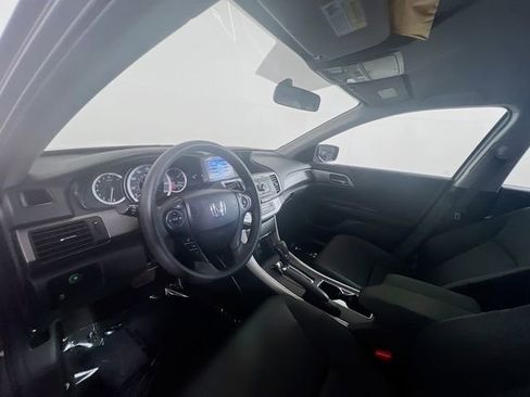 Used 2015 Honda Accord LX image 17