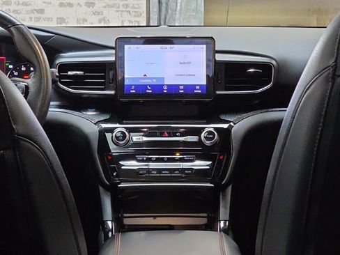 Used 2022 Ford Explorer ST-Line w/ Class IV Trailer Tow Package image 14